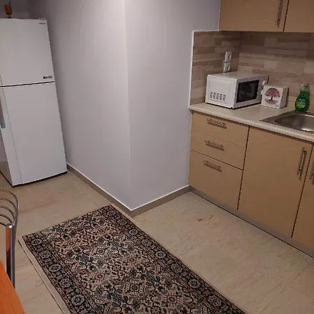 Mary's Center F * Ejo