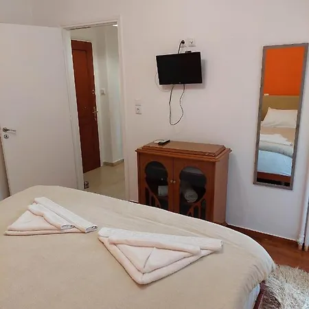 Mary's Center F Apartament Ejo